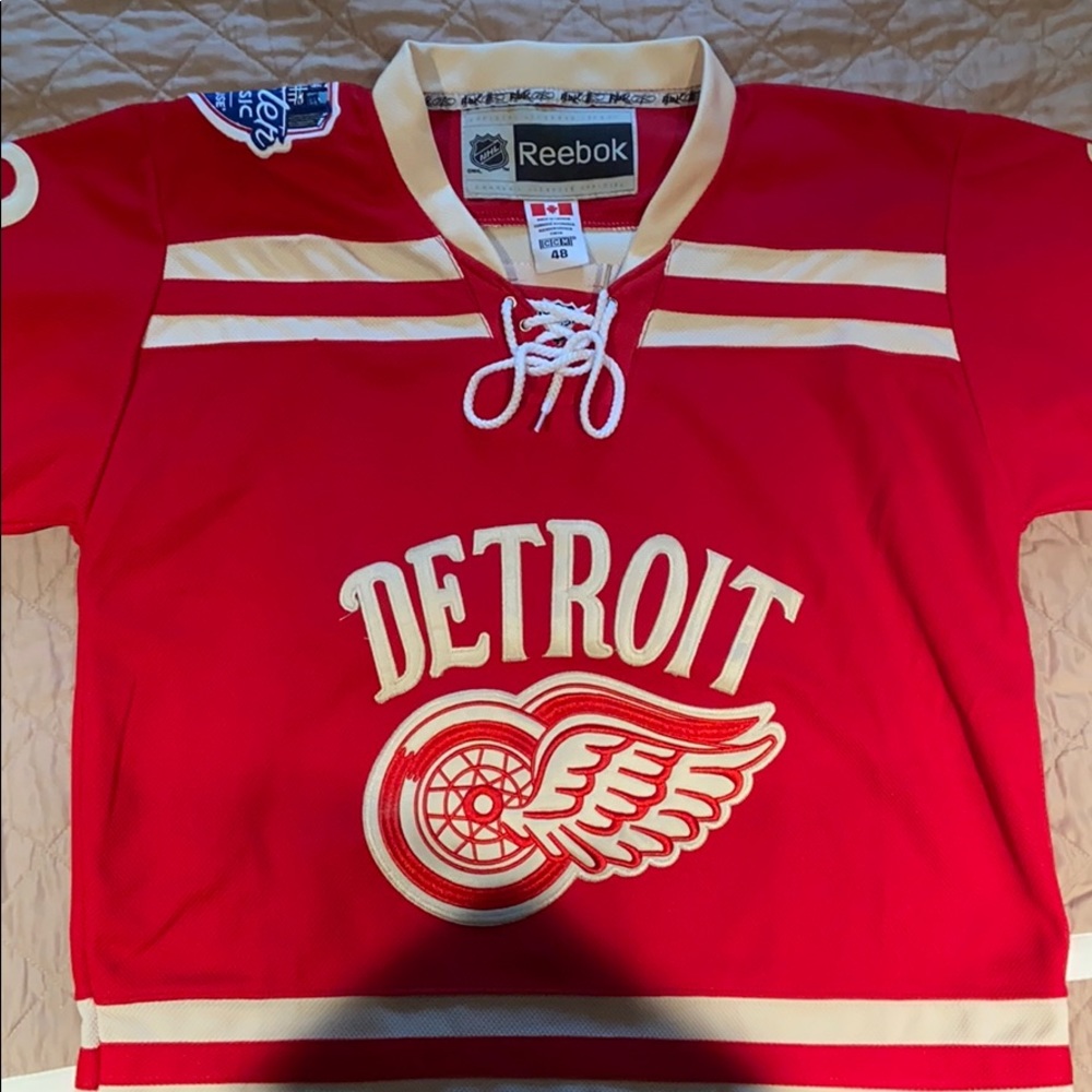 Authentic NHL Jersey - Detroit Red Wings